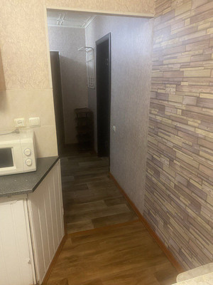 Сдам двухкомнатную (2-комн.) квартиру, Большая ул, 165, Ишим г