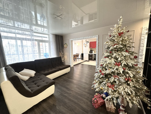 Продам трехкомнатную (3-комн.) квартиру, Авиаторов ул, 40, Красноярск г