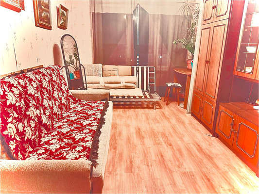 Продам трехкомнатную (3-комн.) квартиру, Бирюлёвская ул, 27, Москва г