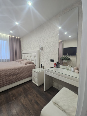 Продам трехкомнатную (3-комн.) квартиру, Стрельнинское ш, 6к3, Красное Село г