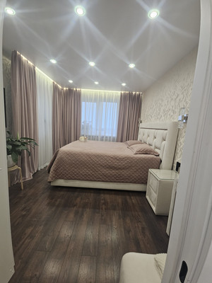 Продам трехкомнатную (3-комн.) квартиру, Стрельнинское ш, 6к3, Красное Село г