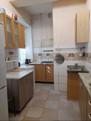 Продам комнату в 3-комн. квартире, Тихвинский пер, 10-12к9, Москва г