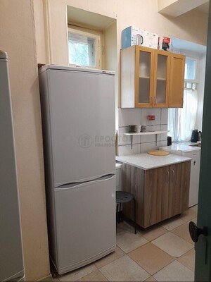 Продам комнату в 3-комн. квартире, Тихвинский пер, 10-12к9, Москва г