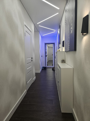 Продам трехкомнатную (3-комн.) квартиру, Стрельнинское ш, 6к3, Красное Село г