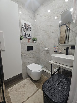 Продам трехкомнатную (3-комн.) квартиру, Стрельнинское ш, 6к3, Красное Село г