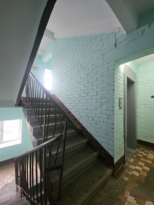 Продам трехкомнатную (3-комн.) квартиру, Стрельнинское ш, 6к3, Красное Село г