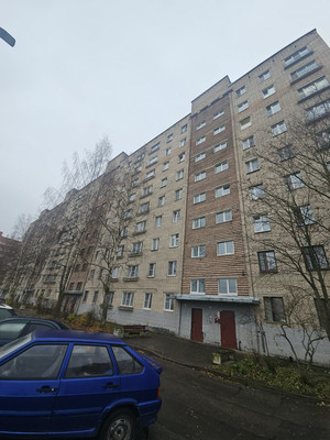Продам трехкомнатную (3-комн.) квартиру, Стрельнинское ш, 6к3, Красное Село г