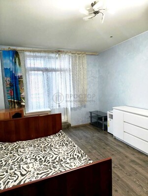 Продам двухкомнатную (2-комн.) квартиру, Парковая ул, 9, Сабурово д