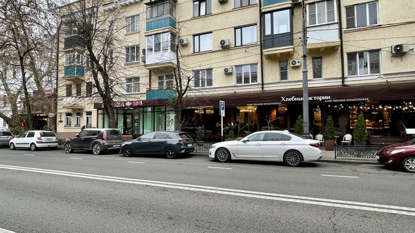 Продам торговое помещение 67,3 м2, Красная ул, 17, Краснодар г