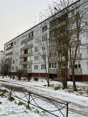 Продам двухкомнатную (2-комн.) квартиру, Луговая ул, 2, Назия гп