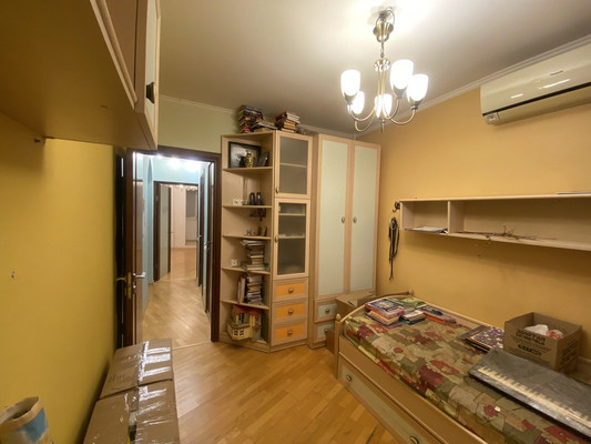 Продам трехкомнатную (3-комн.) квартиру, Академика Варги ул, 3, Москва г