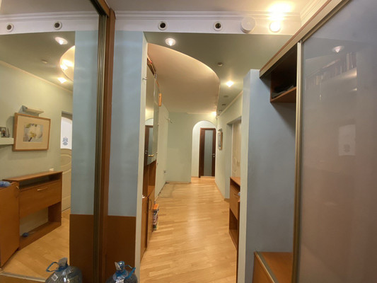 Продам трехкомнатную (3-комн.) квартиру, Академика Варги ул, 3, Москва г