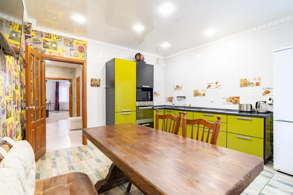 Продам многокомнатную квартиру, Победы б-р, 46БкБ, Воронеж г