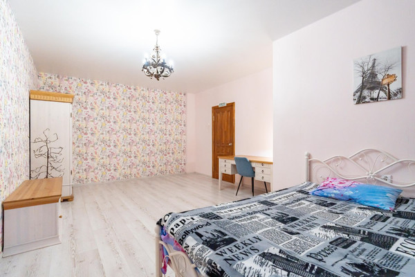 Продам многокомнатную квартиру, Победы б-р, 46БкБ, Воронеж г