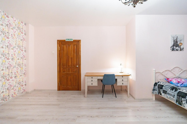 Продам многокомнатную квартиру, Победы б-р, 46БкБ, Воронеж г