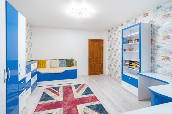 Продам многокомнатную квартиру, Победы б-р, 46БкБ, Воронеж г