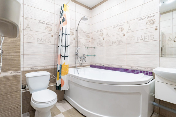 Продам многокомнатную квартиру, Победы б-р, 46БкБ, Воронеж г