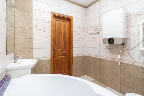 Продам многокомнатную квартиру, Победы б-р, 46БкБ, Воронеж г