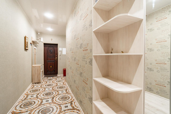 Продам многокомнатную квартиру, Победы б-р, 46БкБ, Воронеж г