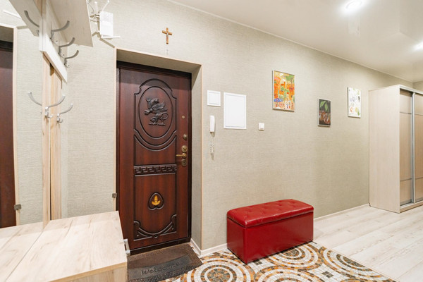 Продам многокомнатную квартиру, Победы б-р, 46БкБ, Воронеж г