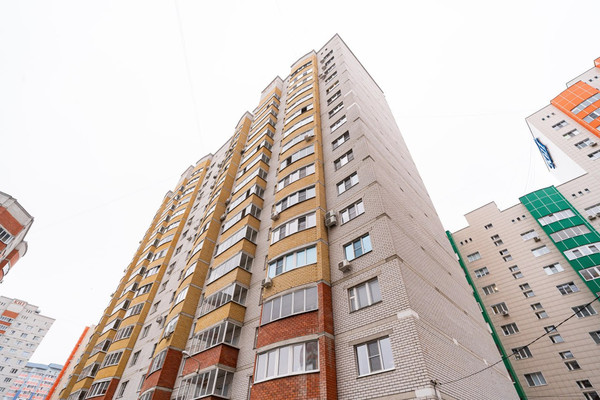 Продам многокомнатную квартиру, Победы б-р, 46БкБ, Воронеж г