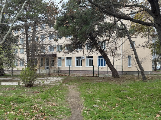 Продам двухкомнатную (2-комн.) квартиру, Курортная ул, 71, Саки г