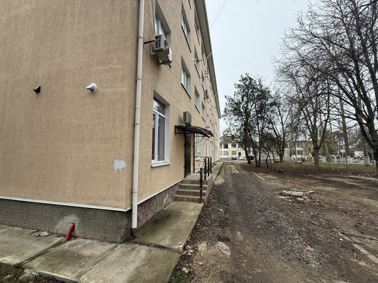 Продам двухкомнатную (2-комн.) квартиру, Курортная ул, 71, Саки г