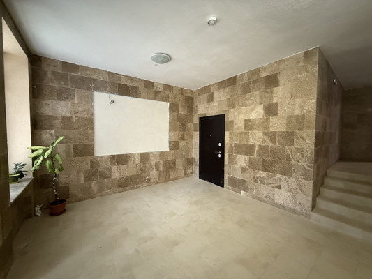 Продам двухкомнатную (2-комн.) квартиру, Курортная ул, 71, Саки г