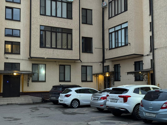 Продам однокомнатную (1-комн.) квартиру, Мовсисяна ул, 18а, Нальчик г