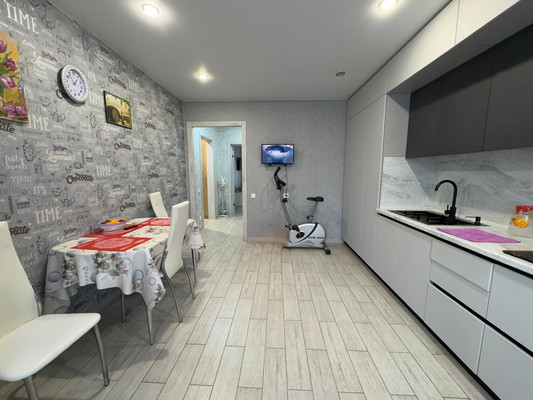 Продам однокомнатную (1-комн.) квартиру, А.К.Толстого ул, 3, Брянск г