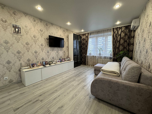 Продам однокомнатную (1-комн.) квартиру, А.К.Толстого ул, 3, Брянск г