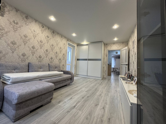 Продам однокомнатную (1-комн.) квартиру, А.К.Толстого ул, 3, Брянск г