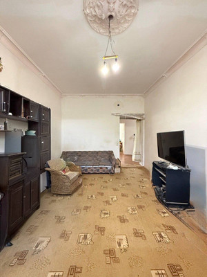 Продам трехкомнатную (3-комн.) квартиру, Чернышевского ул, 181, Нальчик г