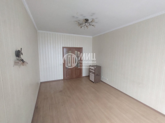 Продам однокомнатную (1-комн.) квартиру, 1 Мая ул, 26, Пенье д