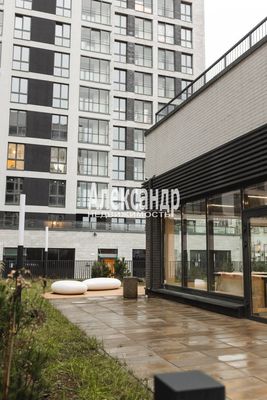 Продам трехкомнатную (3-комн.) квартиру, Энгельса пр-кт, 31, Санкт-Петербург г