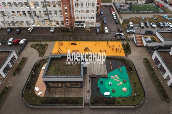 Продам трехкомнатную (3-комн.) квартиру, Энгельса пр-кт, 31, Санкт-Петербург г