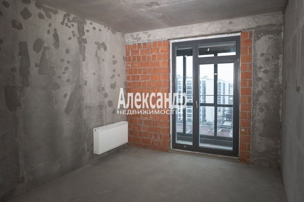 Продам трехкомнатную (3-комн.) квартиру, Энгельса пр-кт, 31, Санкт-Петербург г