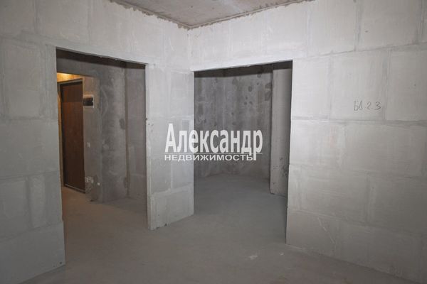 Продам трехкомнатную (3-комн.) квартиру, Энгельса пр-кт, 31, Санкт-Петербург г