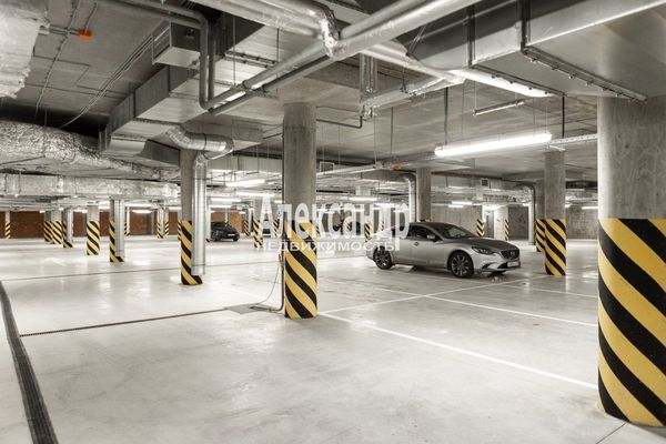 Продам трехкомнатную (3-комн.) квартиру, Энгельса пр-кт, 31, Санкт-Петербург г