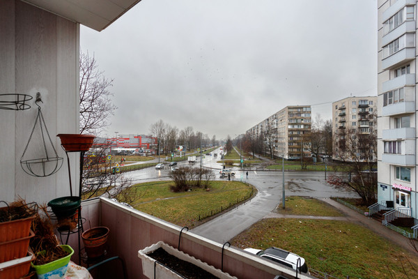 Продам трехкомнатную (3-комн.) квартиру, Тельмана ул, 44р, Санкт-Петербург г