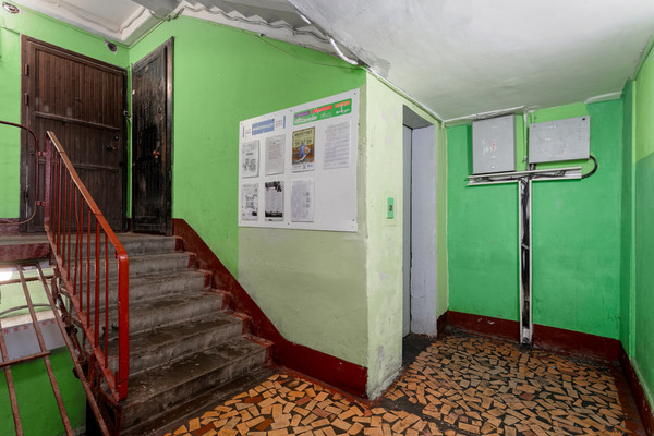 Продам трехкомнатную (3-комн.) квартиру, Тельмана ул, 44р, Санкт-Петербург г