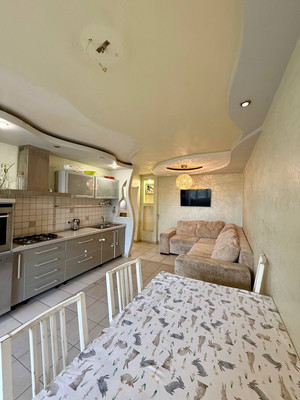 Продам двухкомнатную (2-комн.) квартиру, им. 70-летия Октября ул, 24, Краснодар г