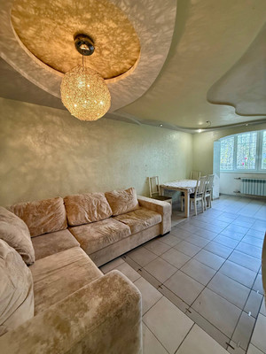 Продам двухкомнатную (2-комн.) квартиру, им. 70-летия Октября ул, 24, Краснодар г