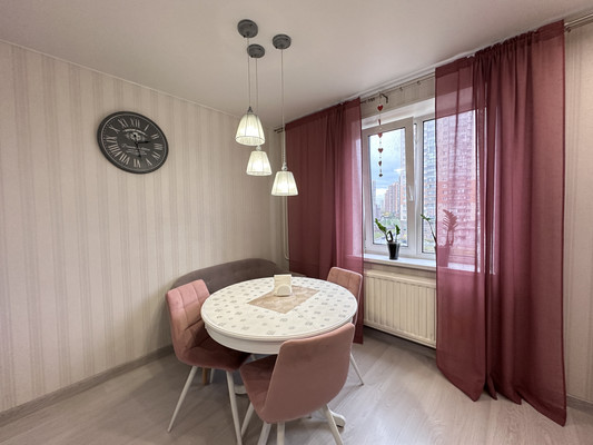 Продам двухкомнатную (2-комн.) квартиру, Комендантский пр-кт, 50Ак1, Санкт-Петербург г