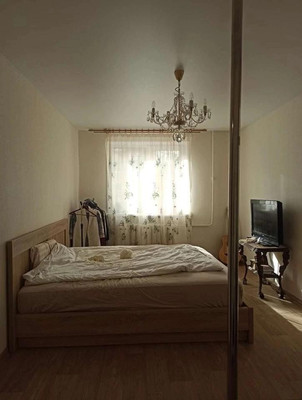 Сдам однокомнатную (1-комн.) квартиру, Новгородская ул, 9, Колпино г