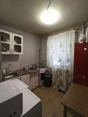 Сдам однокомнатную (1-комн.) квартиру, Новгородская ул, 9, Колпино г