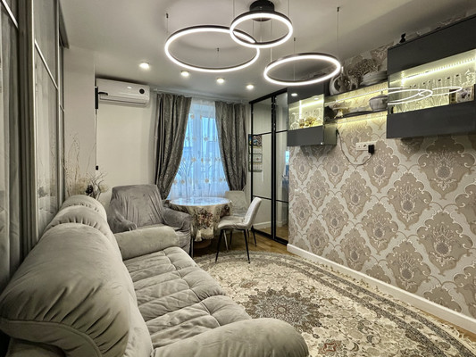 Продам трехкомнатную (3-комн.) квартиру, Расковой ул, 14, Москва г