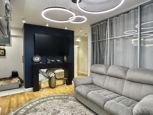 Продам трехкомнатную (3-комн.) квартиру, Расковой ул, 14, Москва г