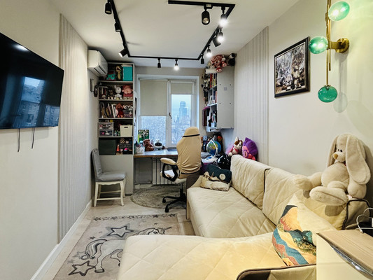 Продам трехкомнатную (3-комн.) квартиру, Расковой ул, 14, Москва г