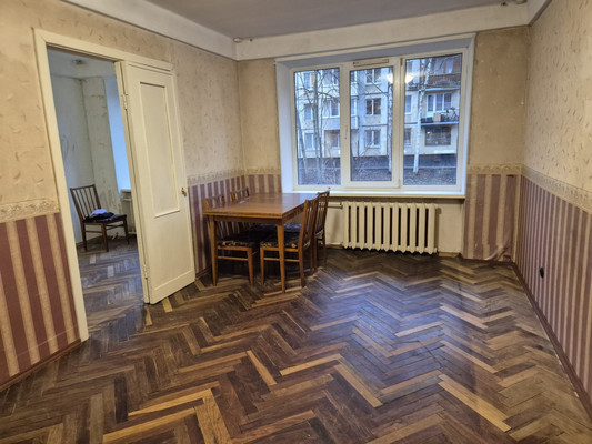 Продам трехкомнатную (3-комн.) квартиру, Новоизмайловский пр-кт, 17, Санкт-Петербург г